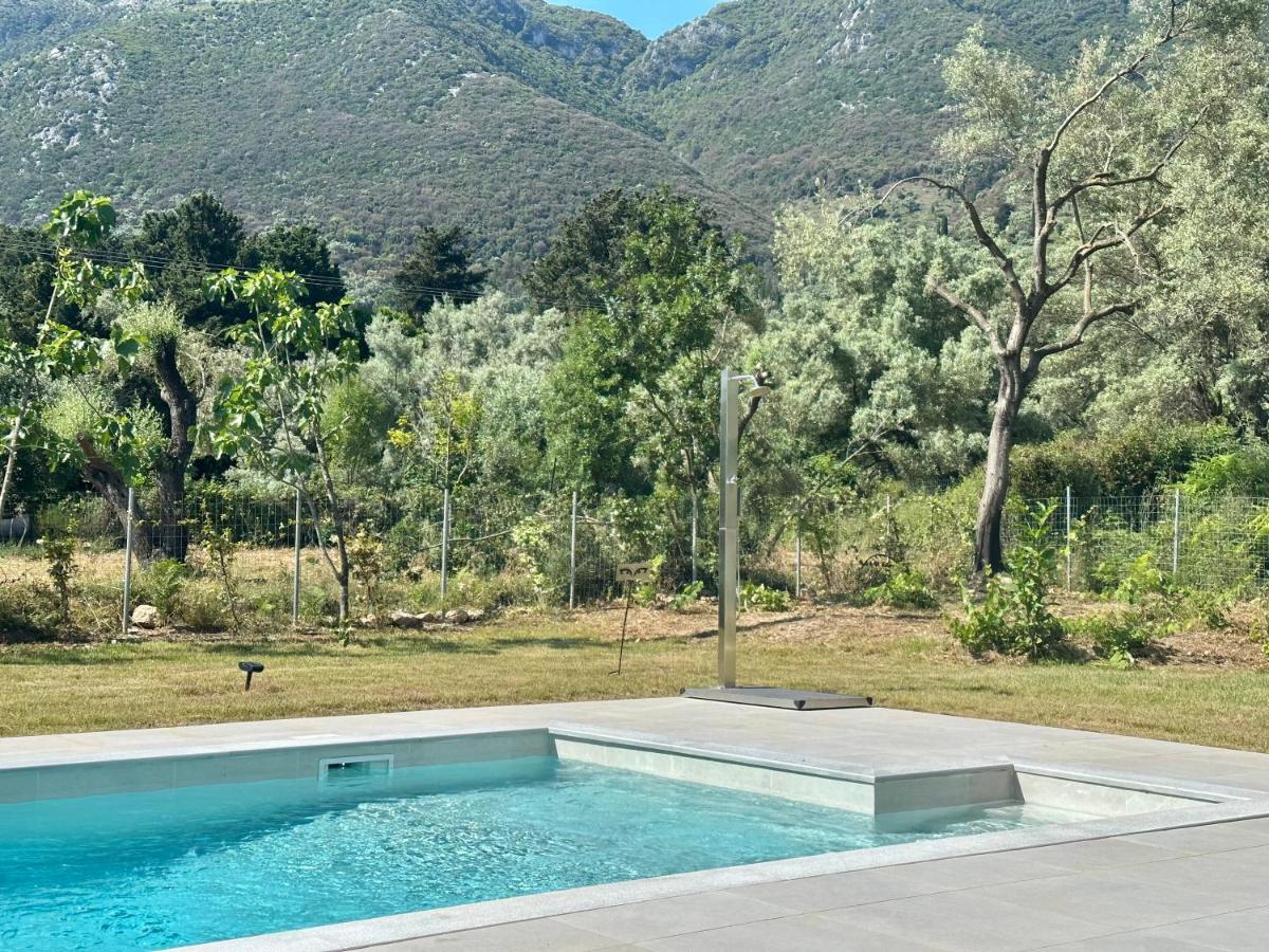 Splash Suites With Private Pools Nikiana Exteriér fotografie